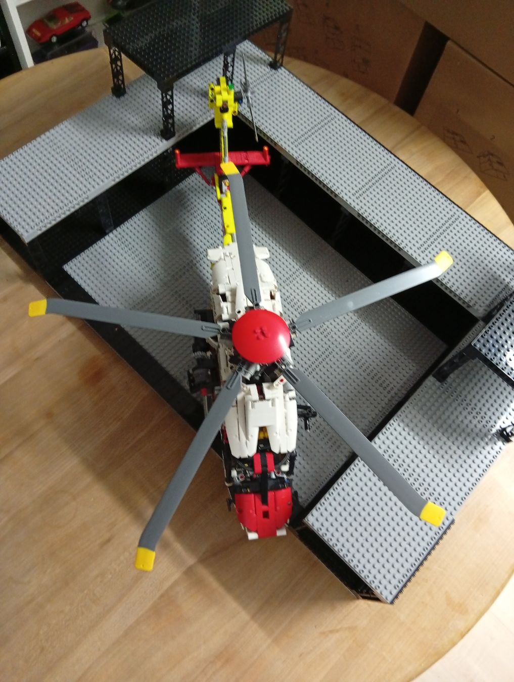 Lego Kit di costruzioni: LEGO Technic Rettungshubschrauber  – Usato da Trun venduto da kawak1 1