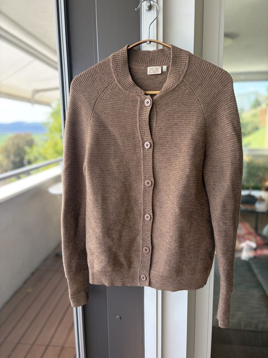 Jacken: Brauner Woll-Cardigan Gr. S – Gebraucht aus Wauwil von parttimehippie