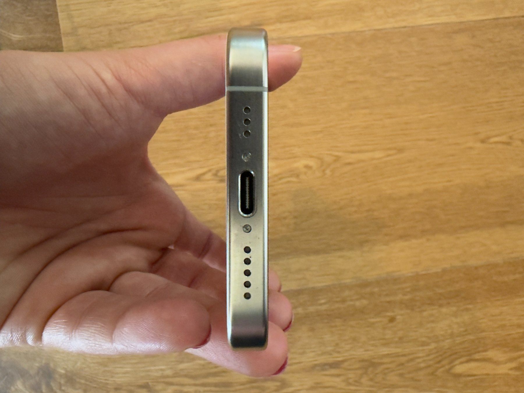 Apple Portables: Apple iPhone 15 Pro, 512 GB – D'occasion à Oberengstringen par zackymomo 5