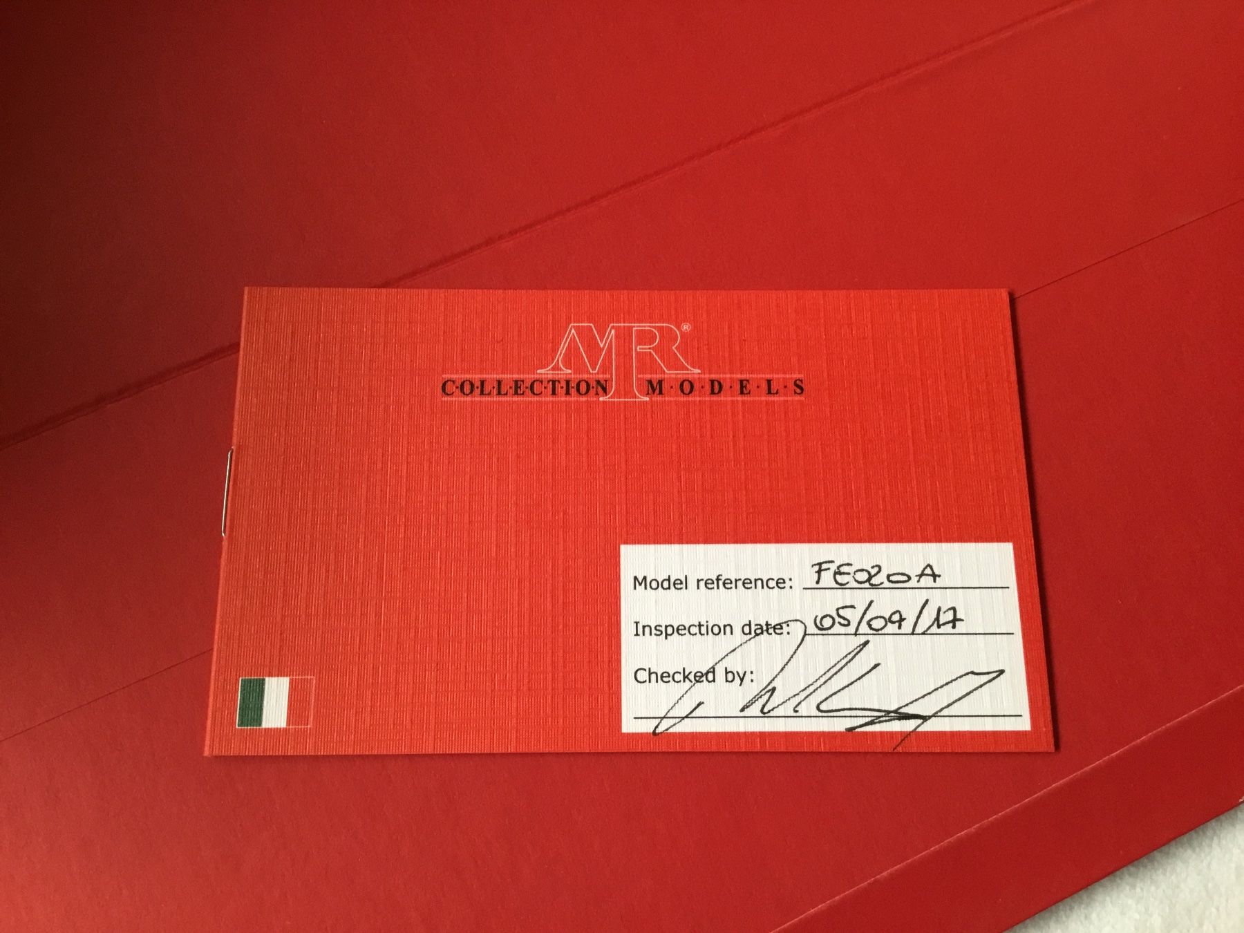 Ferrari Modellini d'auto: MR Modellauto / LaFerrari Paris MS2016 / 1:18 / FE020A – Nuovo e nell'imballaggio originale da Brig venduto da Sonne11 5