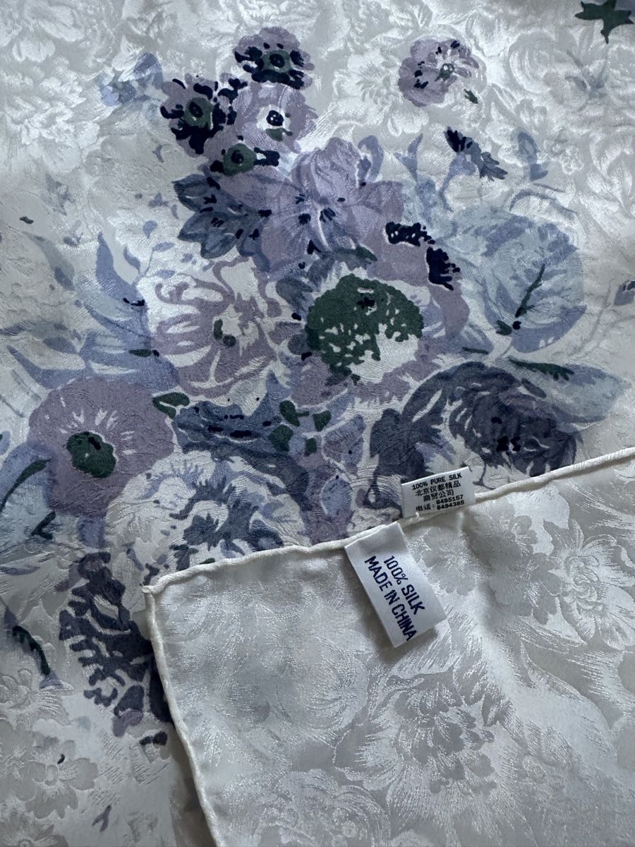 Foulard & Sciarpe: Grosser Seiden Foulard – Nuovo (secondo la descrizione) da Zollikon venduto da pan_8jtm 6