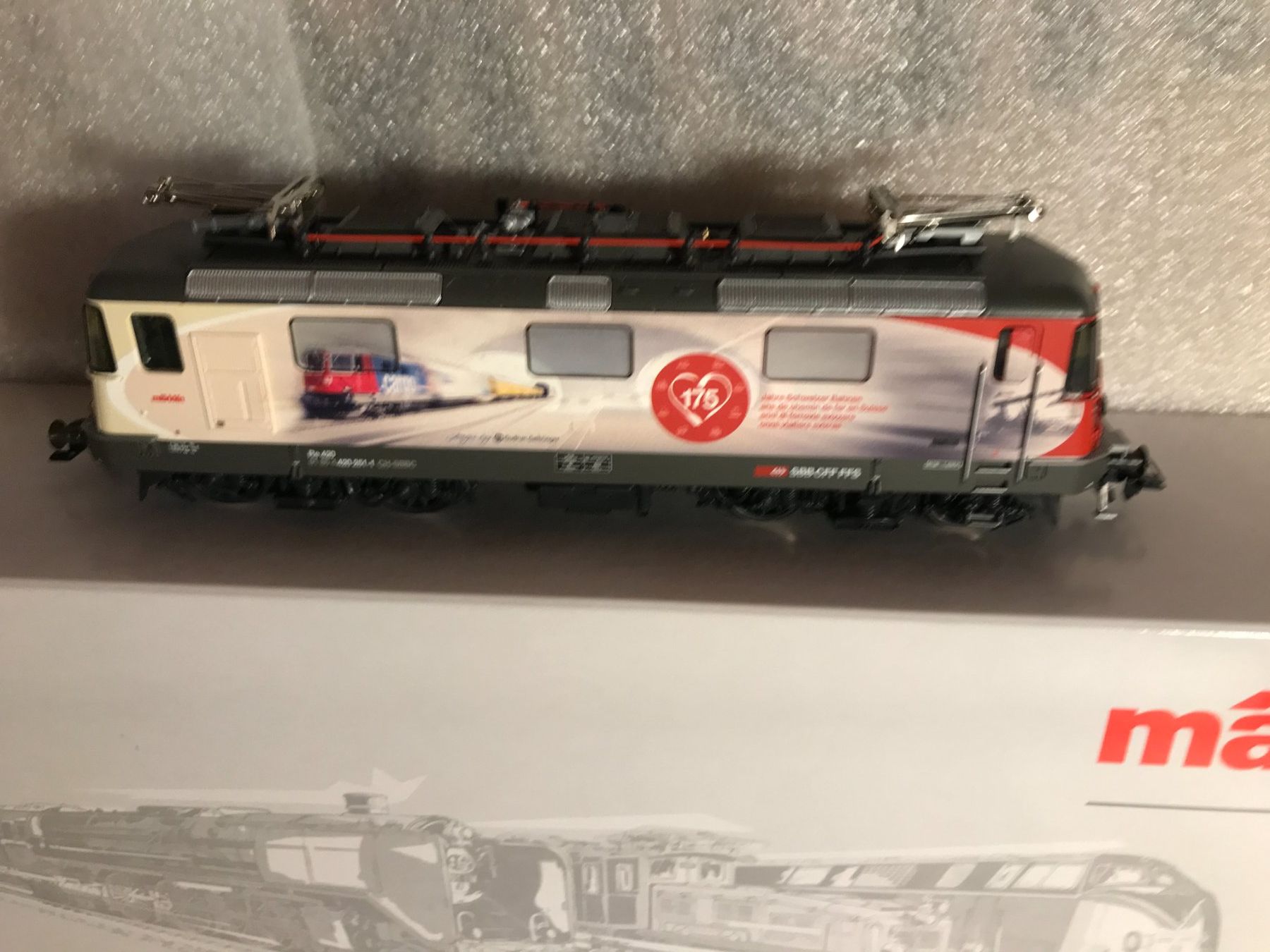 Märklin Modellini di ferrovie: Re 4/4II 175 Jahr SBB – Nuovo e nell'imballaggio originale da Bad Ragaz venduto da alfonskarrer