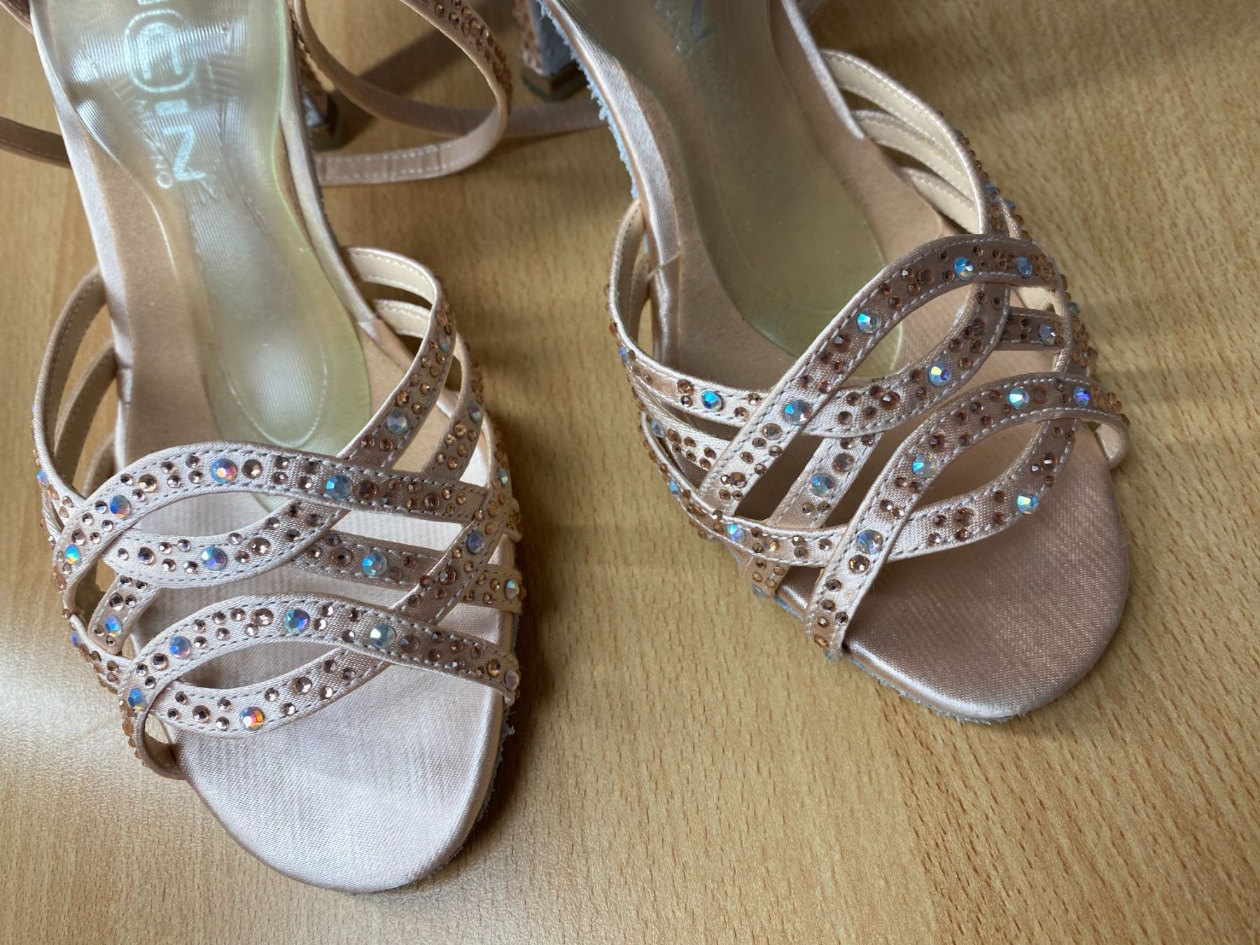 Scarpe da donna: Tanzschuh Dancing Milano  Damen Grösse 40 – Nuovo (secondo la descrizione) da Zürich venduto da Gemi 3
