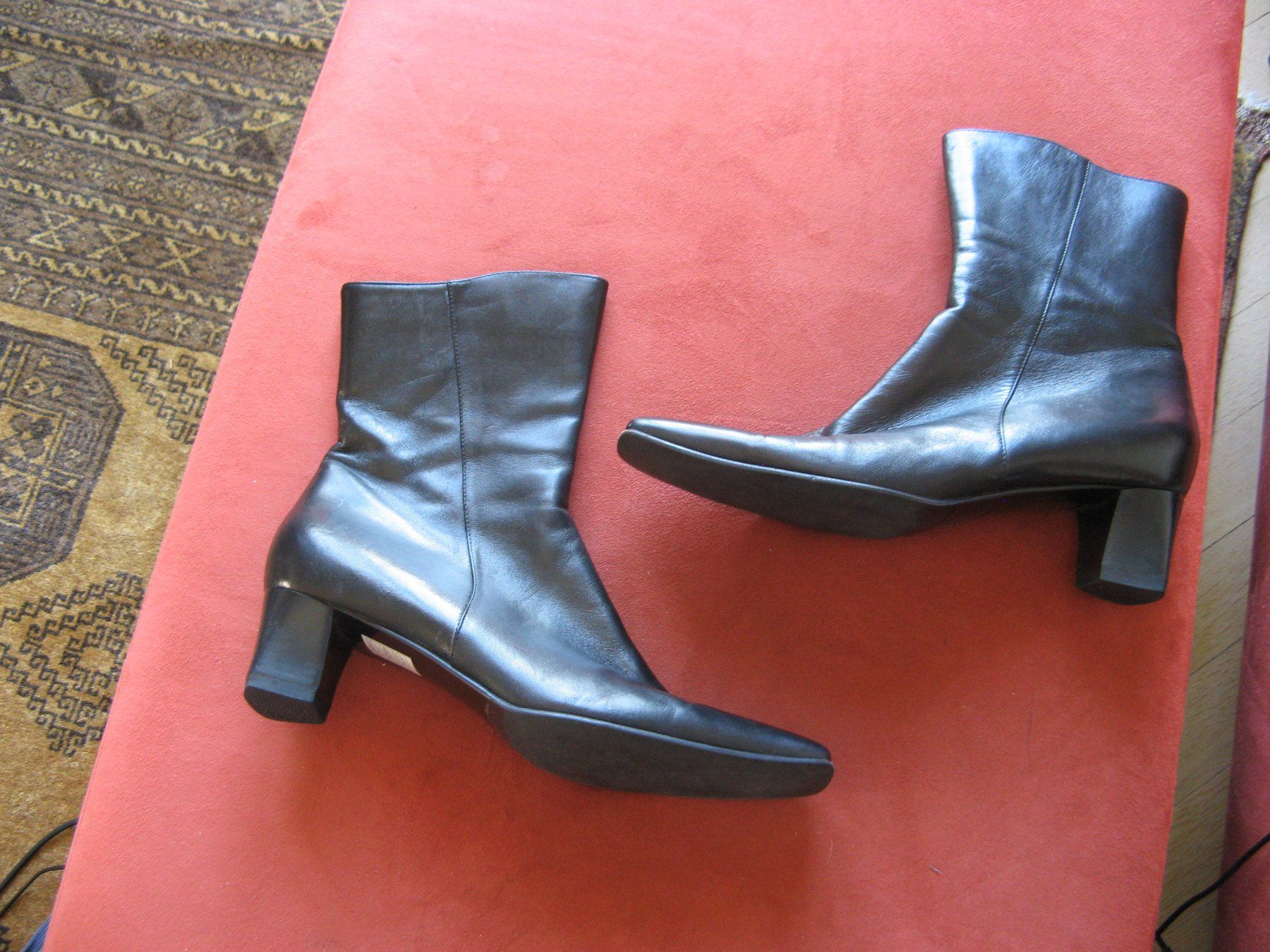Chaussures femmes: Stiefeletten schwarz Gr. 40 Leder – D'occasion à Zürich par apil 4