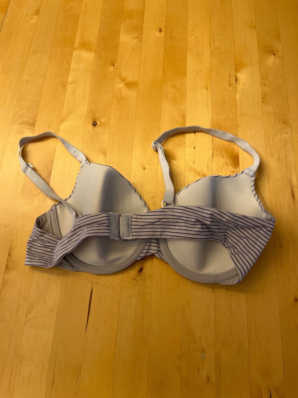 Altra biancheria intima: Soutien-gorge bleu et blanc SIMONS – Usato da Le Locle venduto da Mayd_h 1