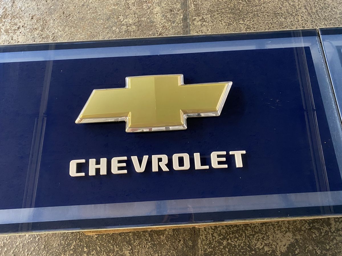 Chevrolet Schilder: Leuchtreklame Chevrolet Service – Gebraucht aus Hägglingen von Karin0802 7