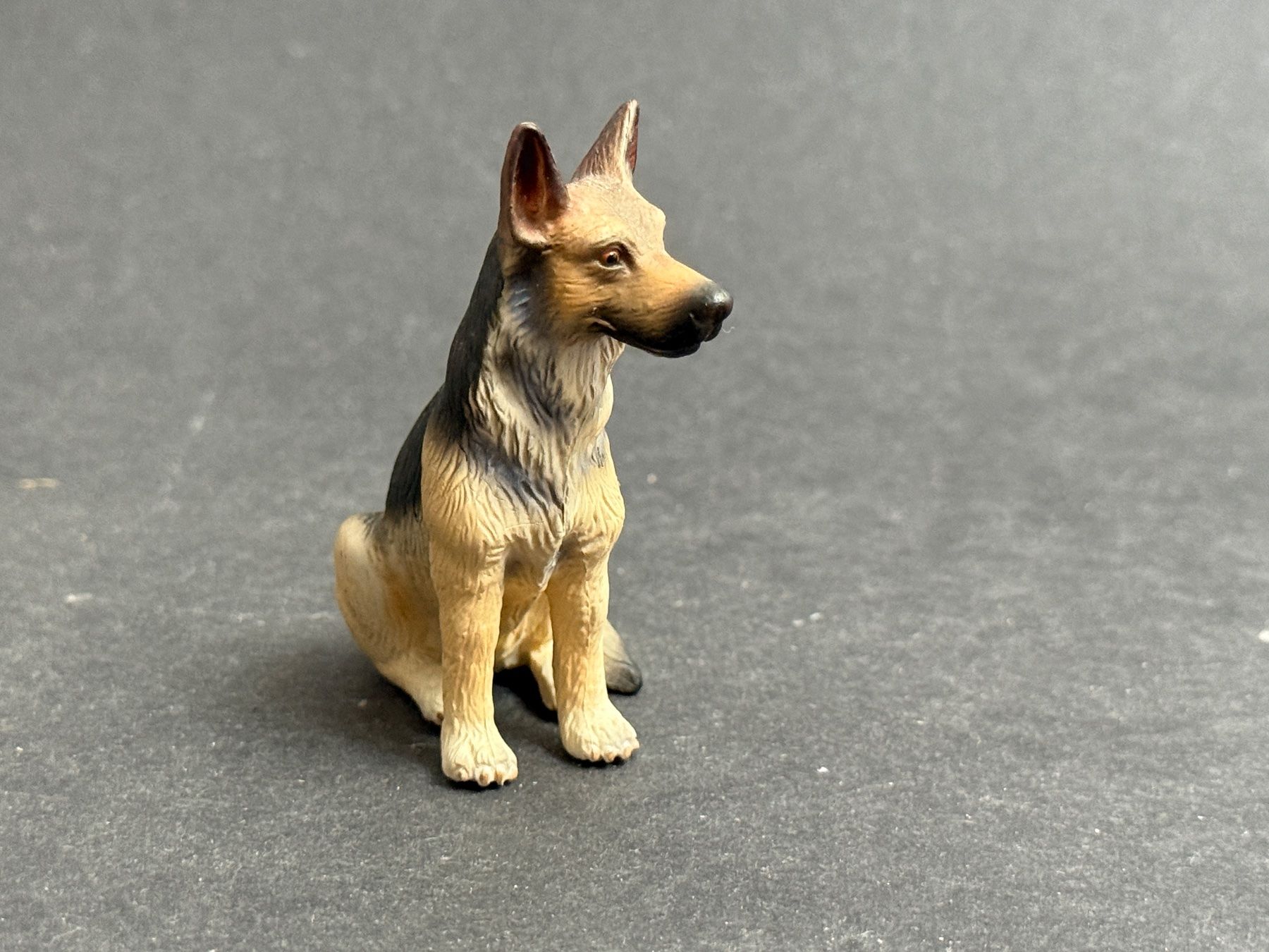 Schleich Statuette: Schleich Schäferhund Rüde, sitzend Hund – Nuovo (secondo la descrizione) da Ennetbaden venduto da mapa05 3