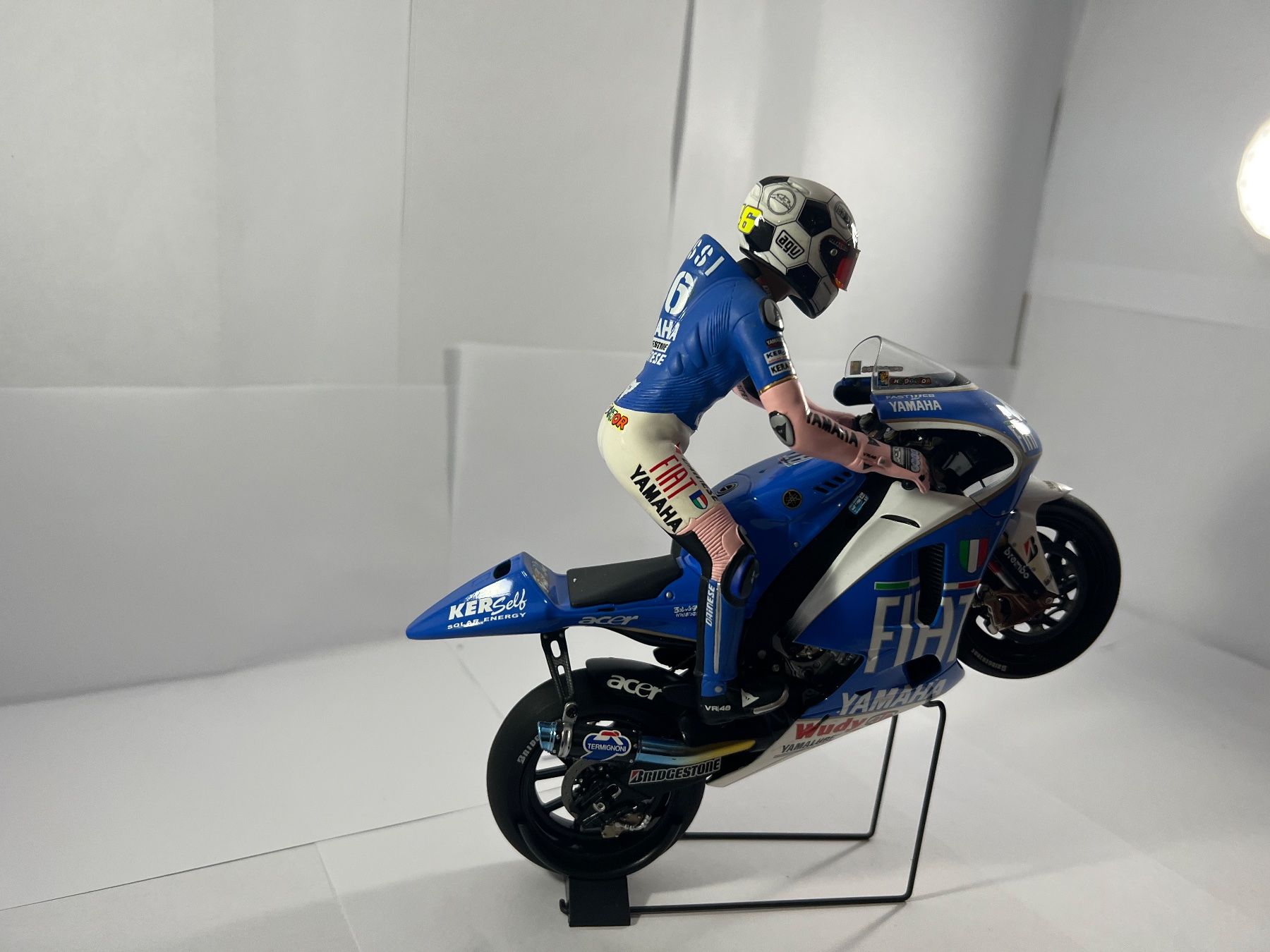 Minichamps Kit di modellismo & Modellini statici: Valentino Rossi Lot 13 – Usato da Sergey venduto da Mascotte00 1