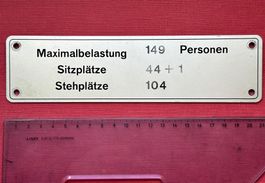 Antikes Hinweisschild, Eisenbahn oder Bus, Zug