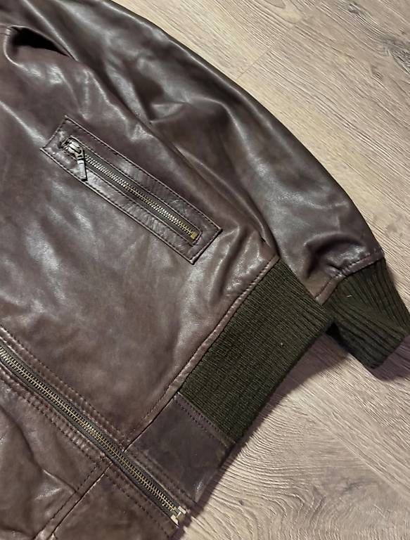 Vestes: Veste cuir vintage  – D'occasion à Cheseaux-Lausanne par mad_mnv2 2