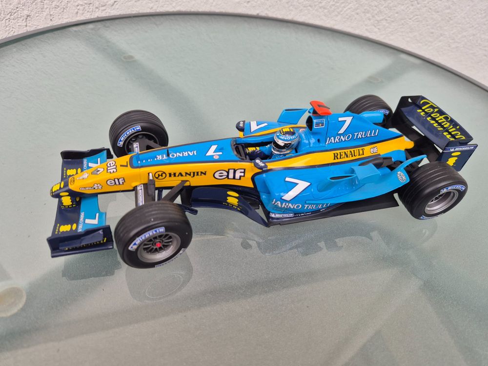 Renault F1 team R24 1/18 - Modélisme