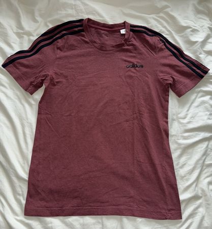 Adidas T-Shirt Gr. S, bordeauxrot, neuwertig für den Sommer