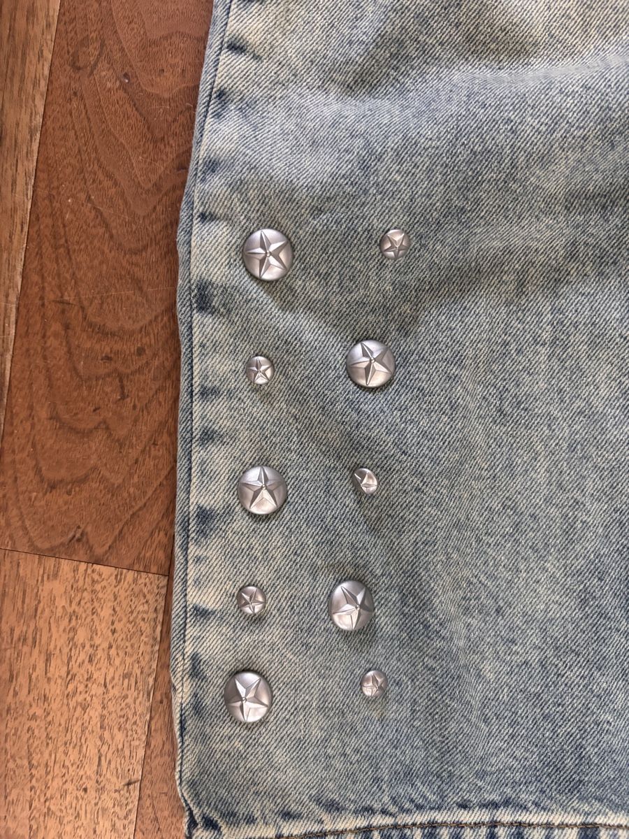 Jeans: Systemic Jeans Gr.L, Wide Leg, hellblau mit Applikationen – Nuovo (secondo la descrizione) da Rubigen venduto da Levin.shop 1