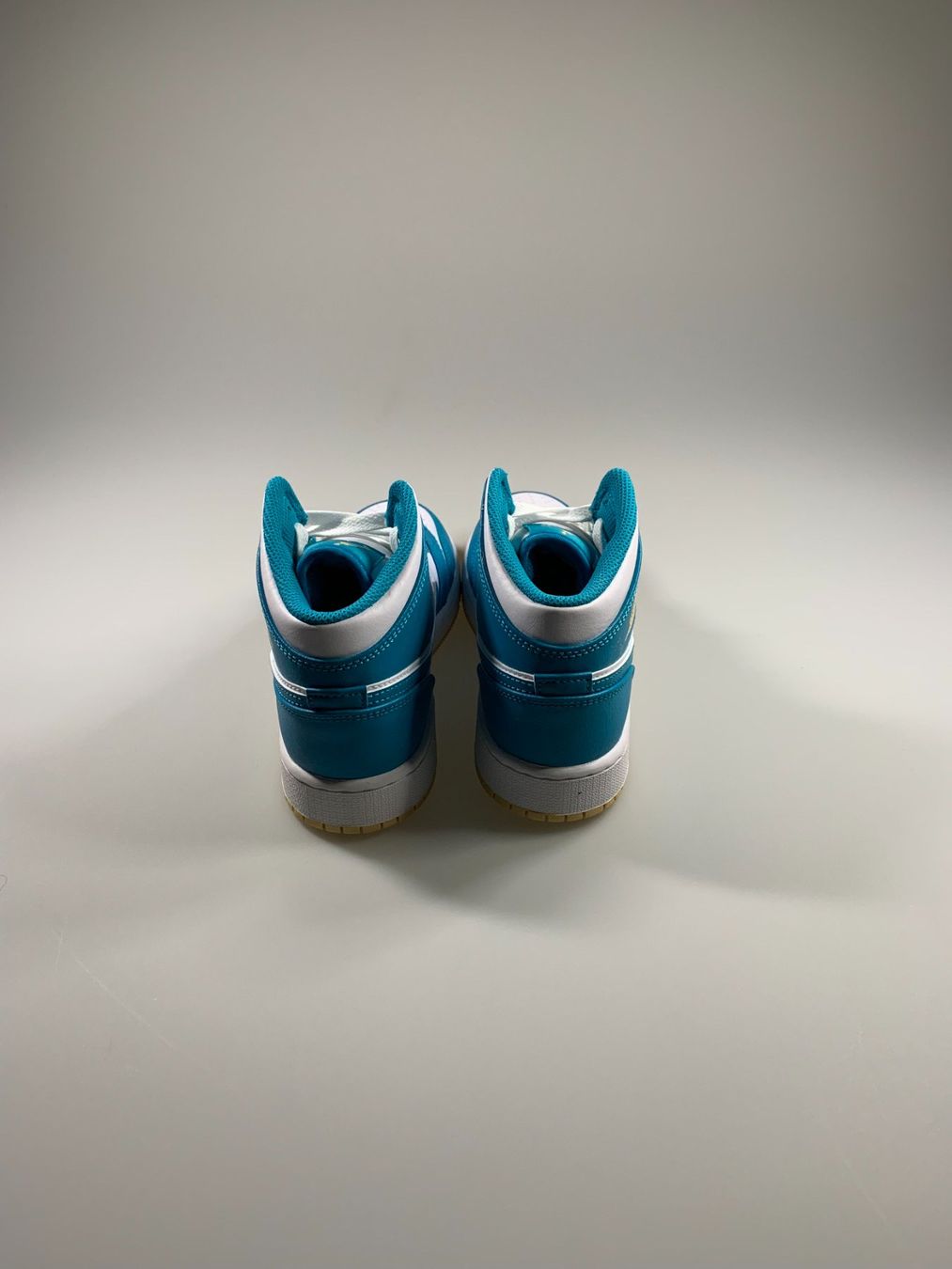 Scarpe da uomo: Jordan 1 Mid Aquatone (GS) – Nuovo e nell'imballaggio originale da Thörishaus venduto da SnkrsVie 1