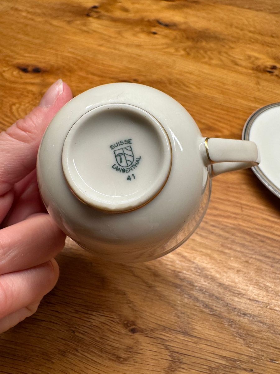 Tazze: Langenthal Suisse Tasse mit Unterteller Goldrand – Usato da Niederbüren venduto da poschti 2