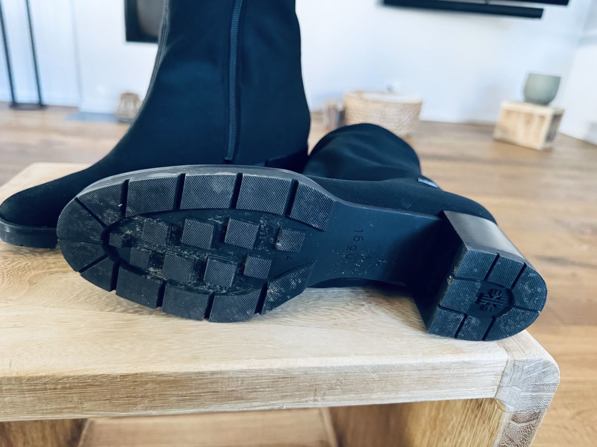 Damenschuhe: Högl Stiefelette schwarz Gore-Tex – Gebraucht aus Dörflingen von dan_t76d 1