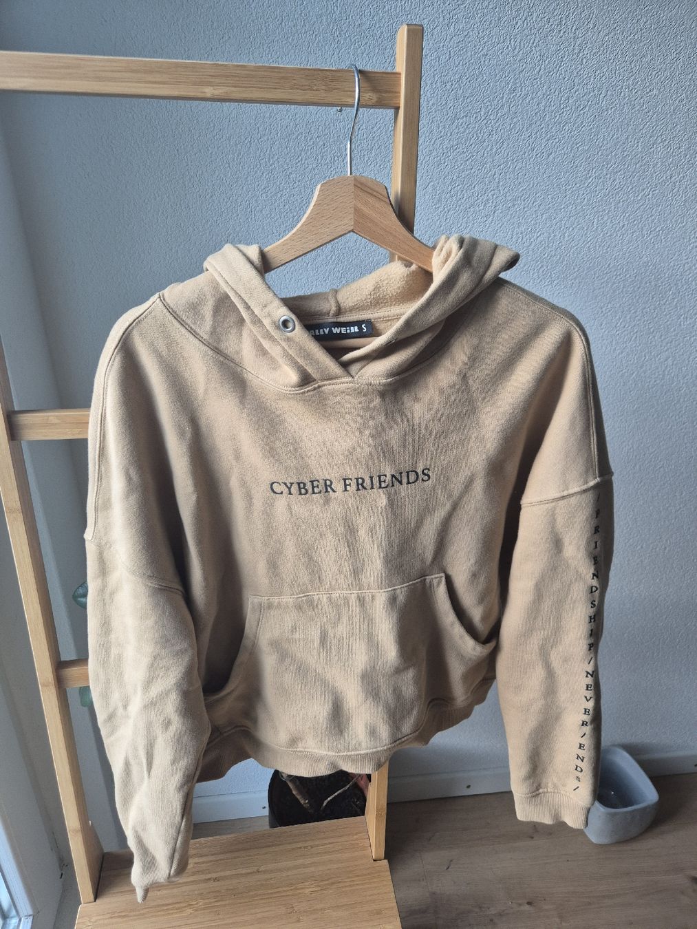 Maglioni & Felpe: Cropped Pullover Beige Grösse S – Usato da Belp venduto da manii__