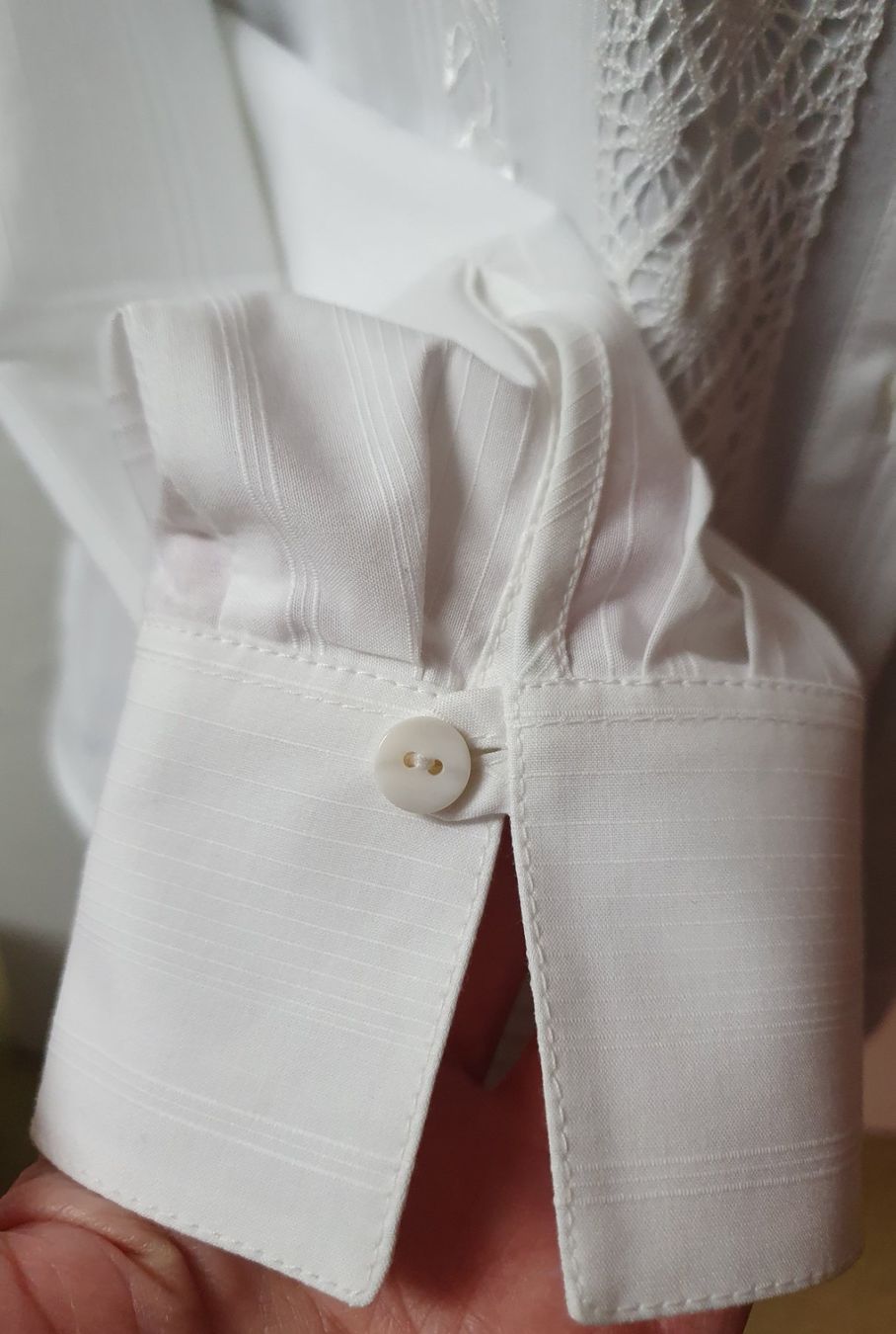 Blusen: Neu: "Wallmann" / edle Trachten Bluse Gr. 38 / weiss – Neu (gemäss Beschreibung) aus Muri AG von Edlerweiss 5