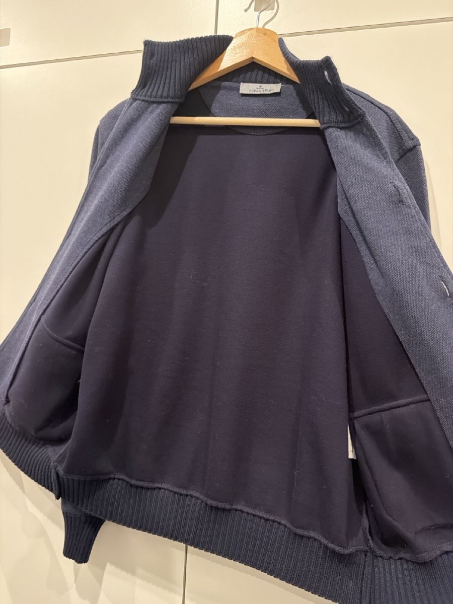 Maglioni & Felpe: Elegante Cardigan Blu da Uomo – Usato da Coldrerio venduto da cely 1