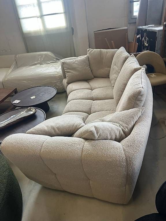 Divani: Sofa 3 Sitzer Bouclé Hellbraun – Nuovo (secondo la descrizione) da Zollikofen venduto da uniqueroom 2
