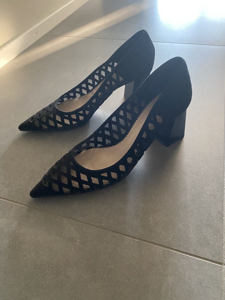 Zara Scarpe da donna: Suede black pumps – Nuovo (secondo la descrizione) da Onex venduto da kan_s2lt