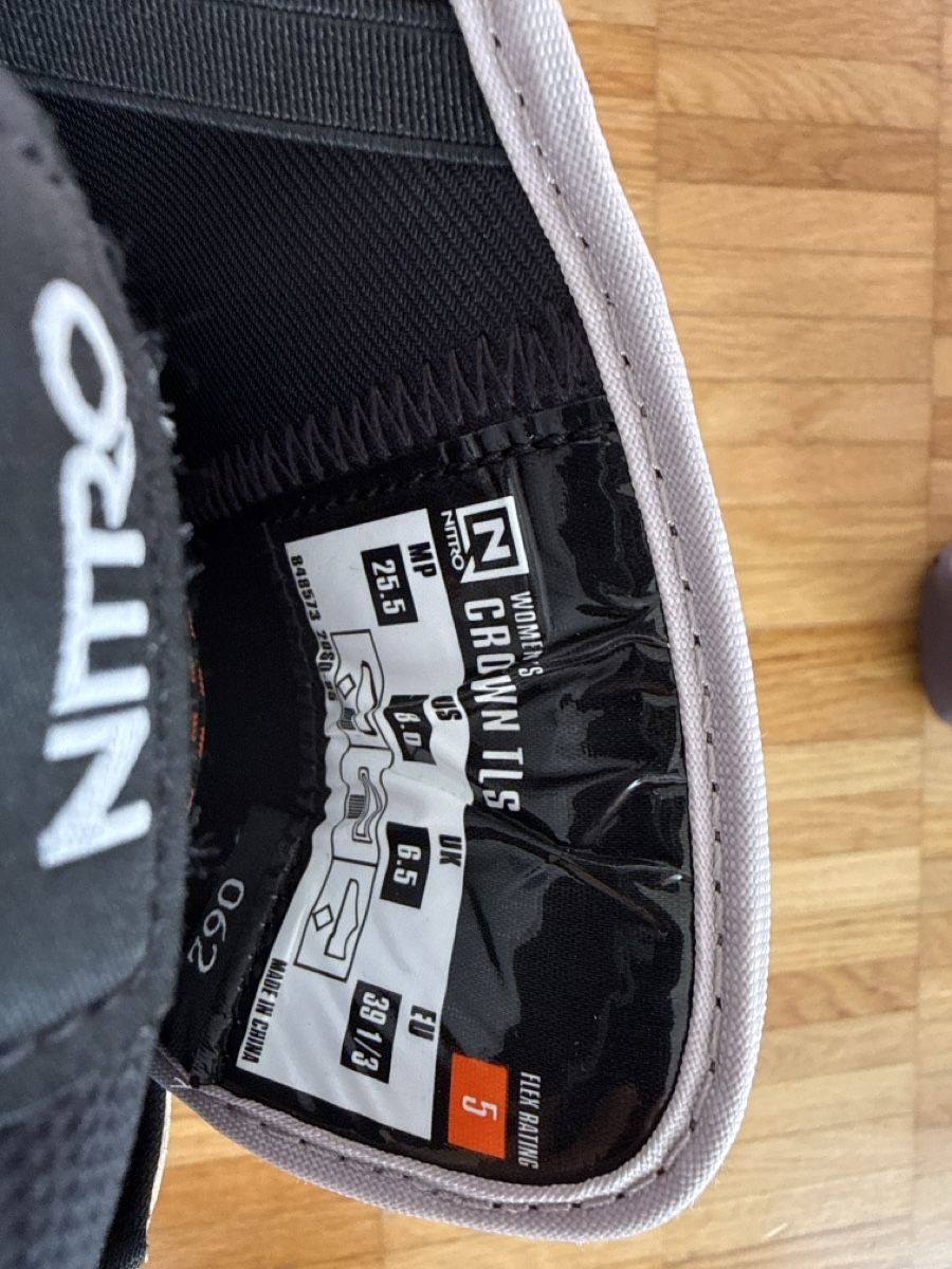 Snowboard Nitro Board: Snowboard Boot Nitro Crown TLS 25,5 cm 39 1/3 – Usato da Sisseln AG venduto da Gommibaerli87 6