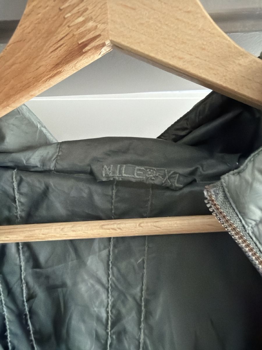 Nile Giacche: Veste doudoune Nile – Nuovo (secondo la descrizione) da La Sagne NE venduto da tulipe68 1