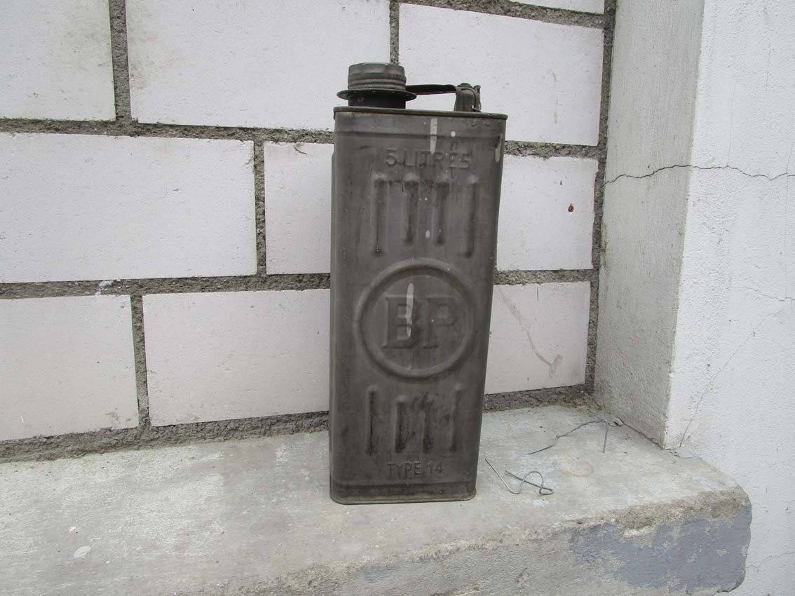 Bidons d’essence: Oldtimer BP Benzinkanister 5 l – D'occasion à Arlesheim par Prohof