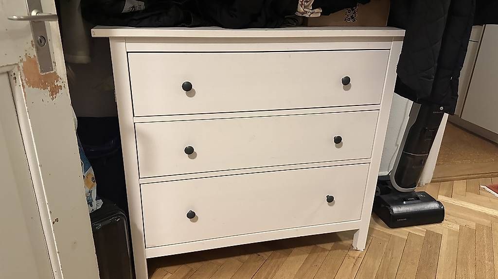 Kommoden: Ikea Hemnes Kommode – Gebraucht aus Basel von carolinavictoria