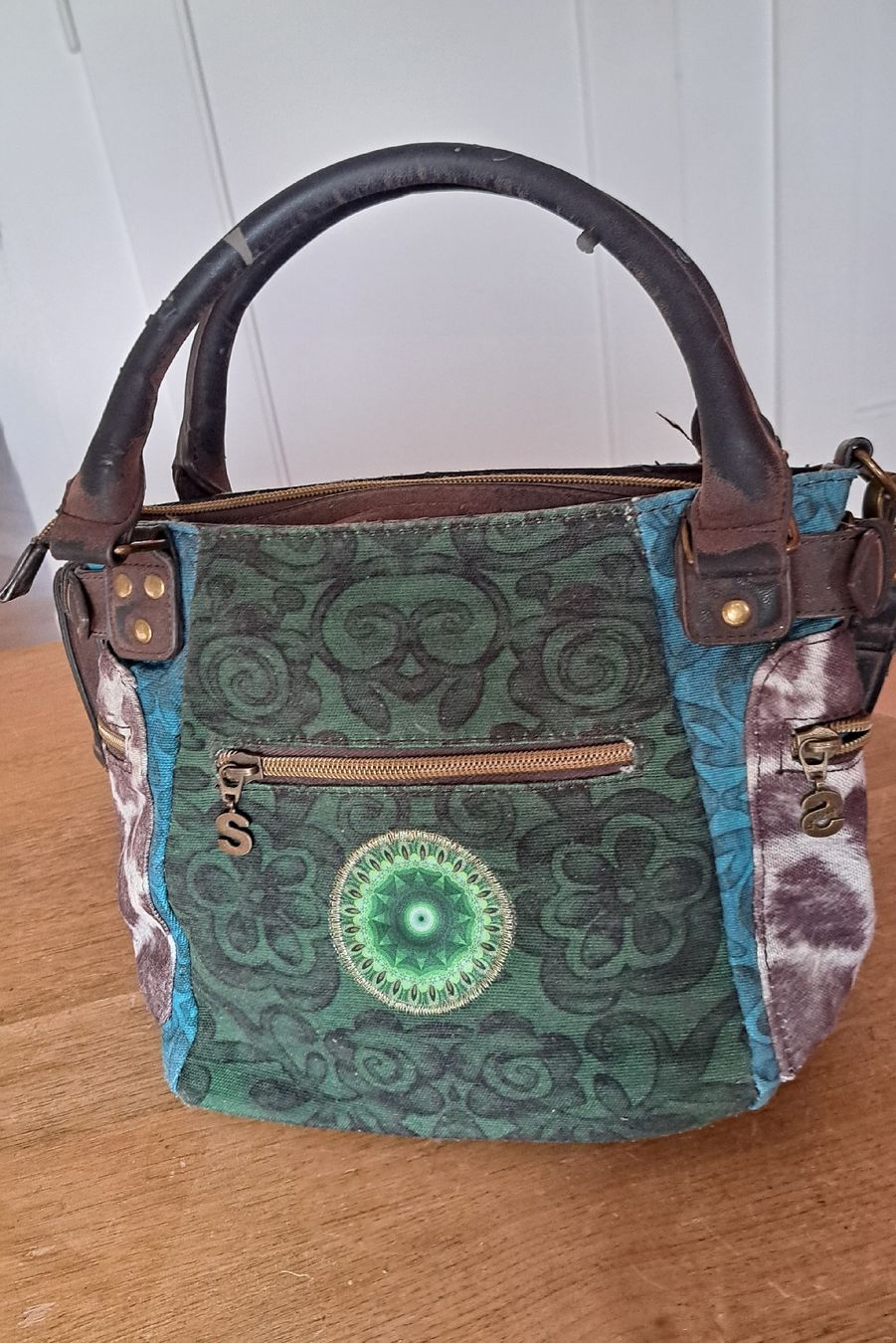 Desigual Sacs femmes: Desigual Handtasche, gebraucht – D'occasion à Bern par Jespah 1