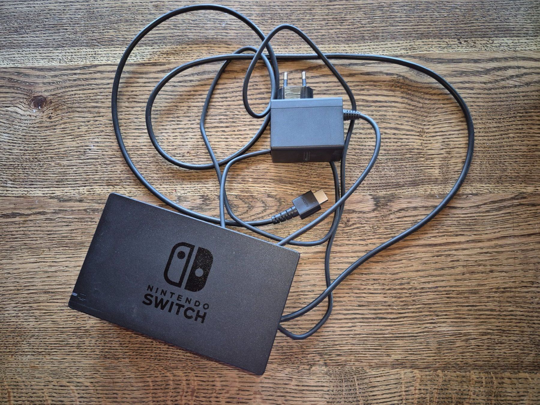 Dockingstation: Nintendo Switch Oled Dock – Gebraucht aus Gümmenen von Schneckenhaus