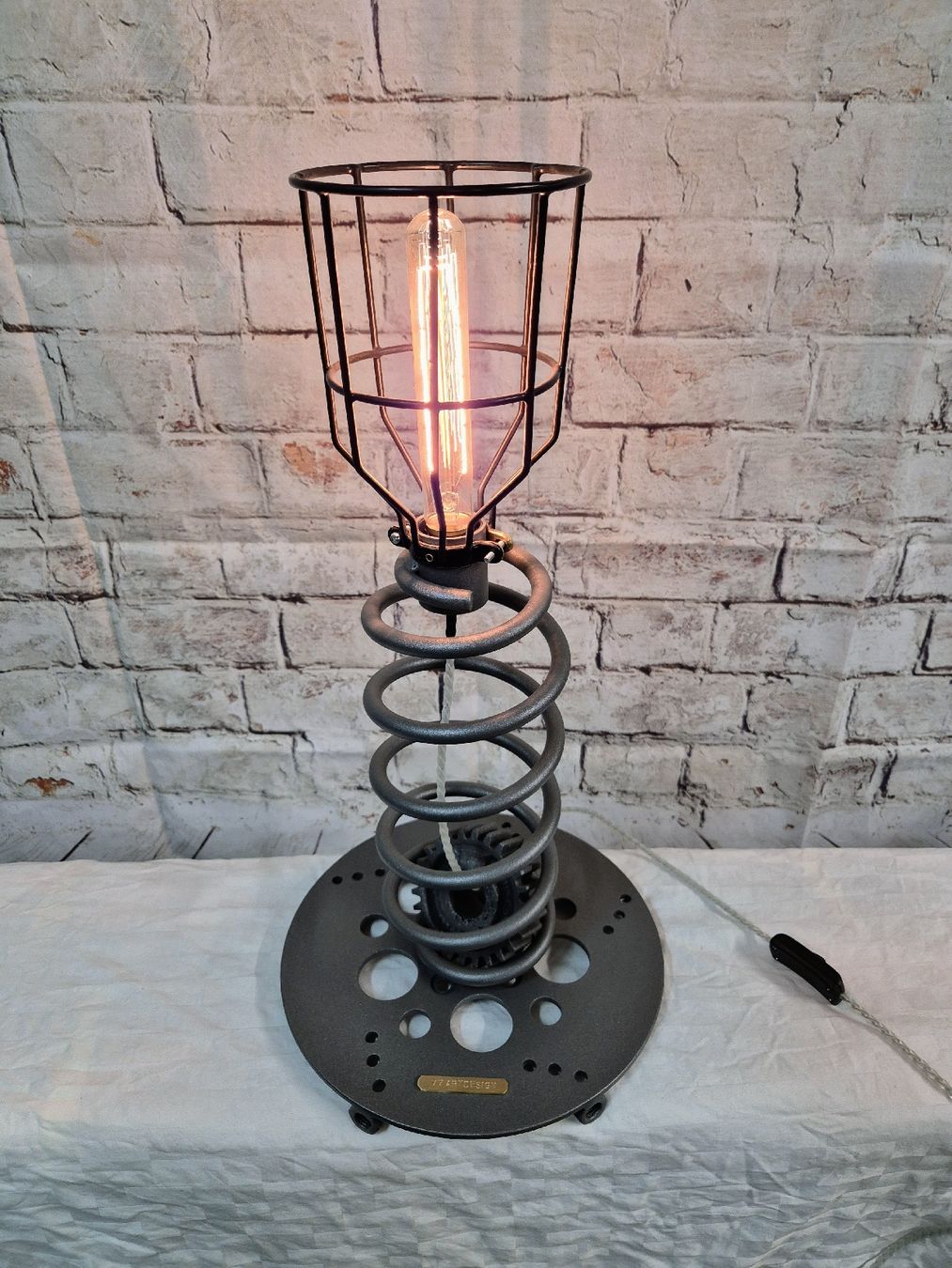 Lampade: Lampe style industriel V7ARTDESIGN – Nuovo (secondo la descrizione) da Le Locle venduto da CHEGUA 2