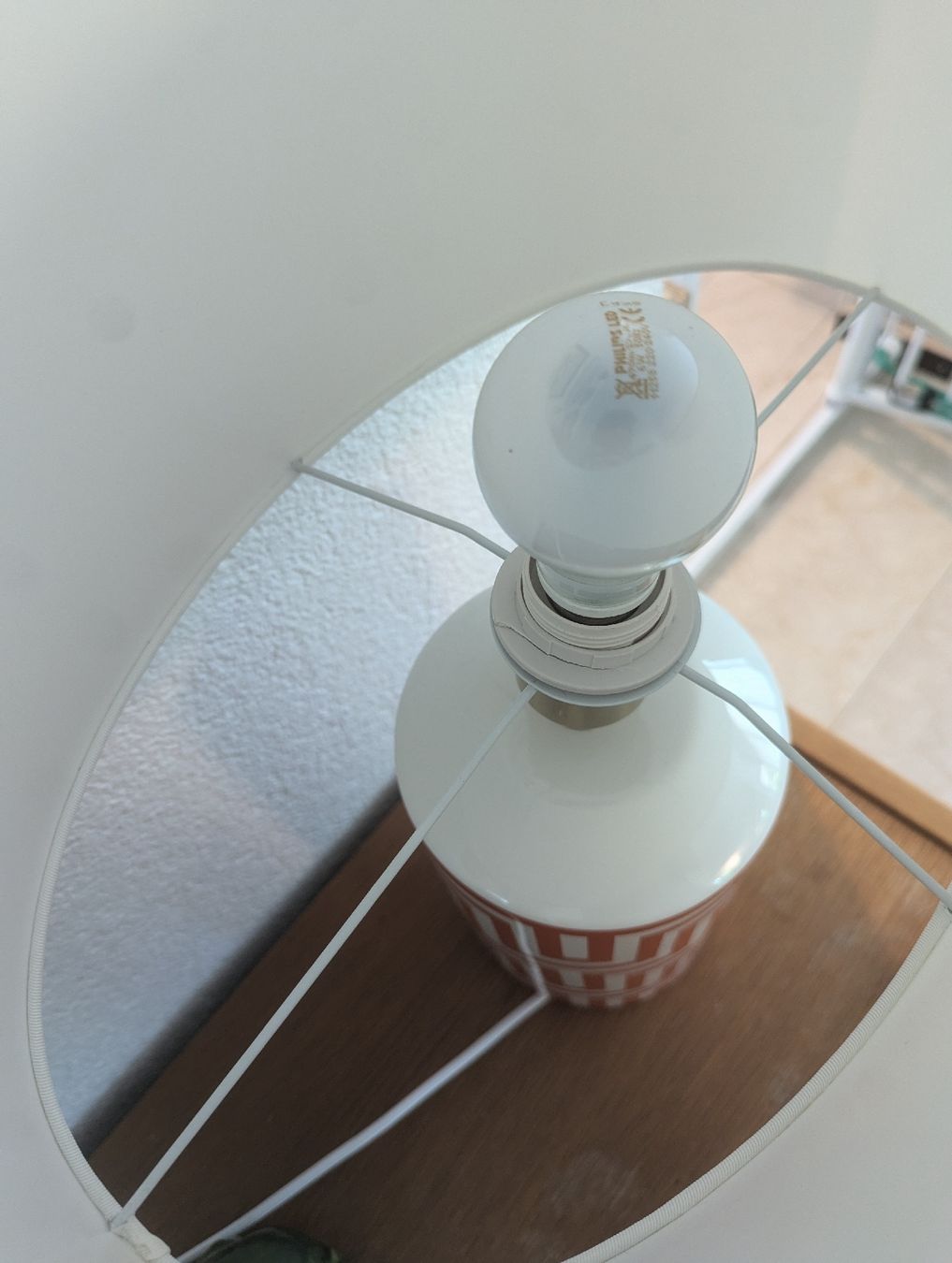 H&M Lampade: Large Table Lamp H&M HOME Geometric Design – Usato da Erlinsbach SO venduto da Meytalien 6