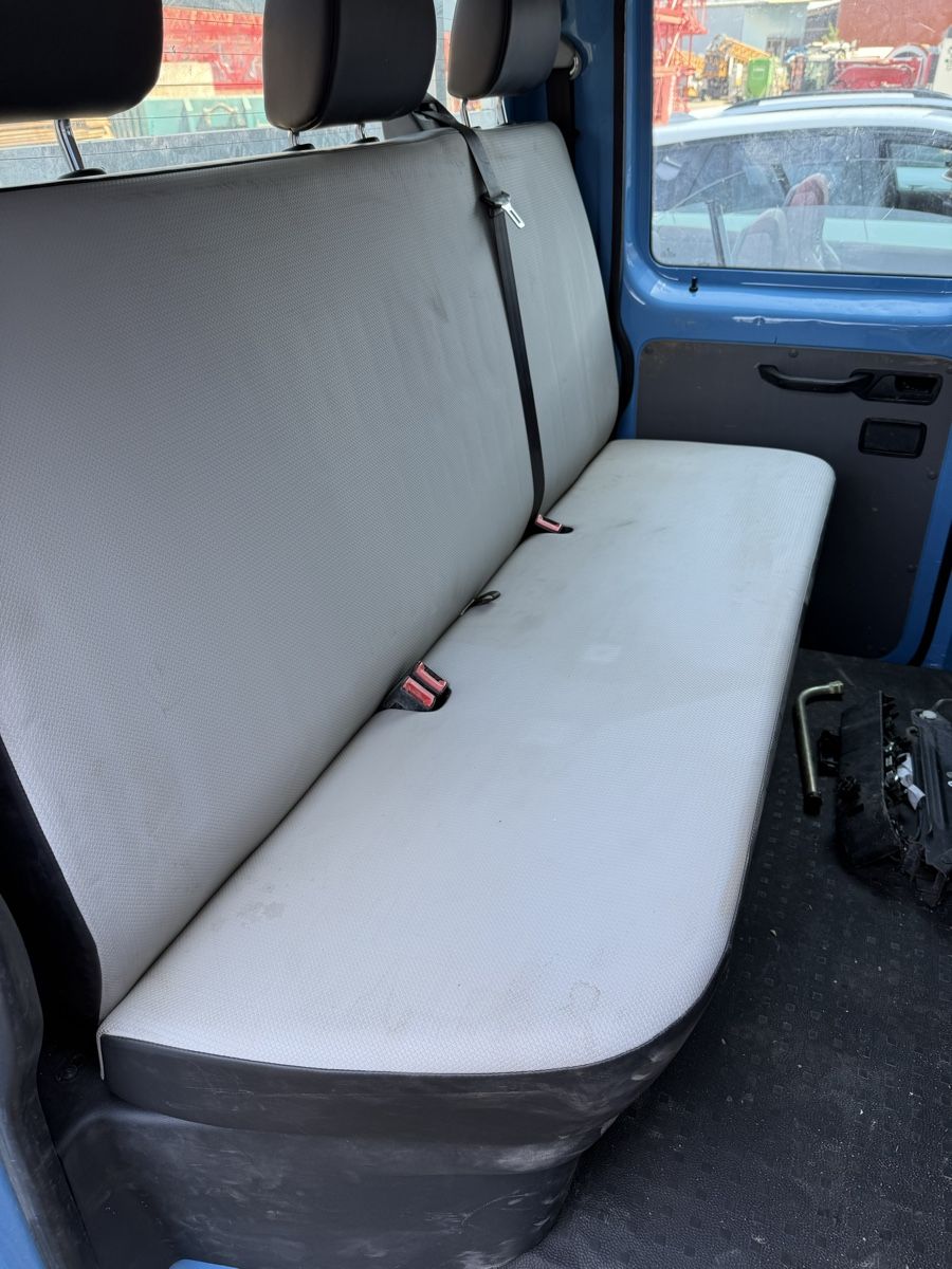 VW Veicoli commerciali: VW T5 Pritschenwagen – Usato da Uetendorf venduto da Stevefrutiger 4
