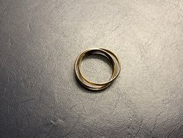 Ring Triqueta aus 18 Karat tricolor Gold Au 750