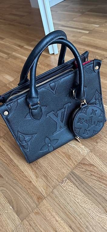 Sacs femmes: Louis Vuitton Tasche – D'occasion à St. Gallen par KriSt87