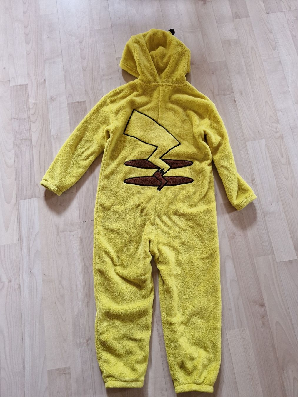 H&M Pigiama & Simili: Pyjama Pikachu Gr.110/116 – Usato da Disentis/Mustér venduto da epa_862v 1