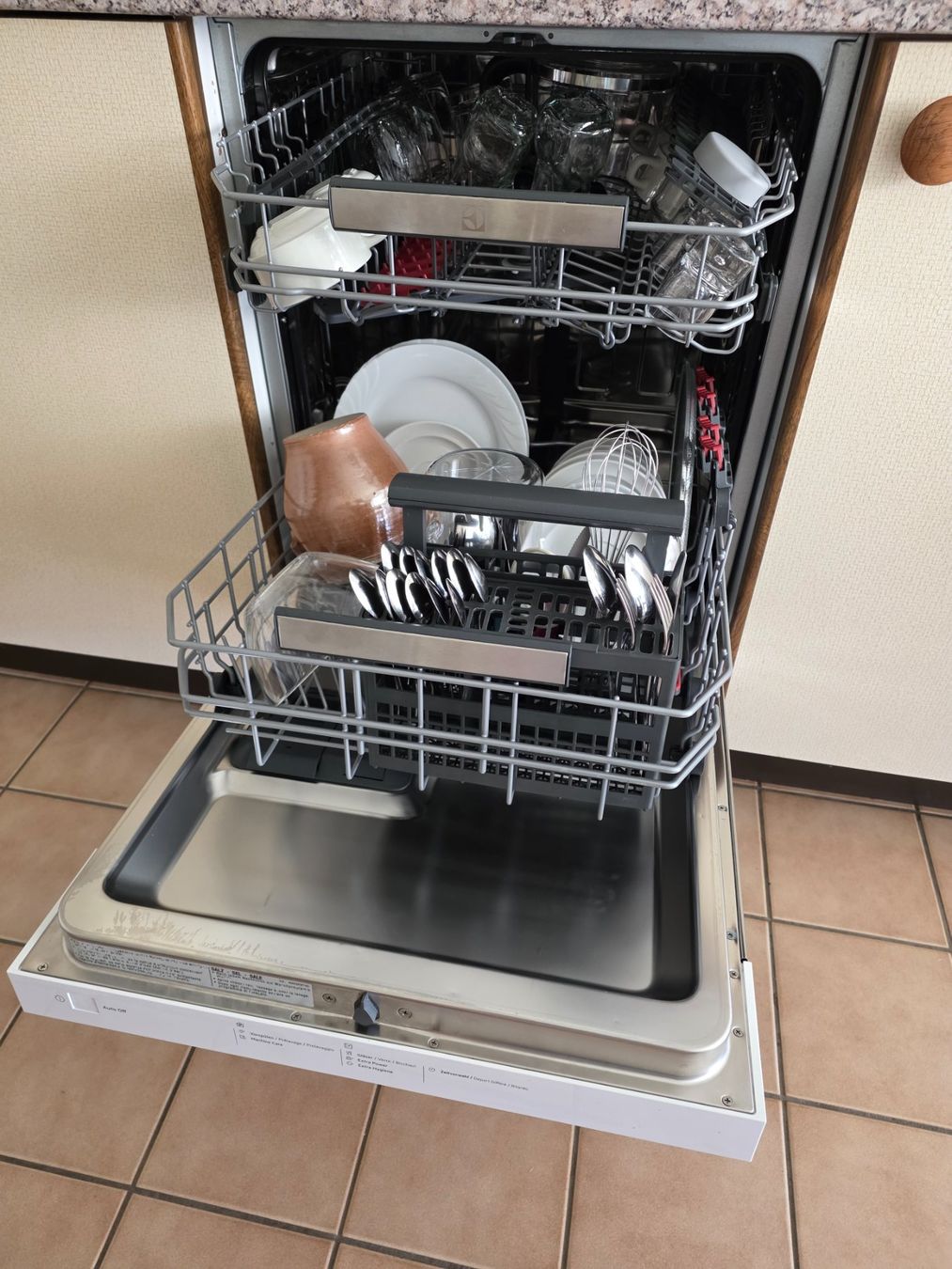 Electrolux Machines à laver la vaisselle: Lave-vaisselle Electrolux, blanc, bon état – D'occasion à Pully par jfm_7lsn 1