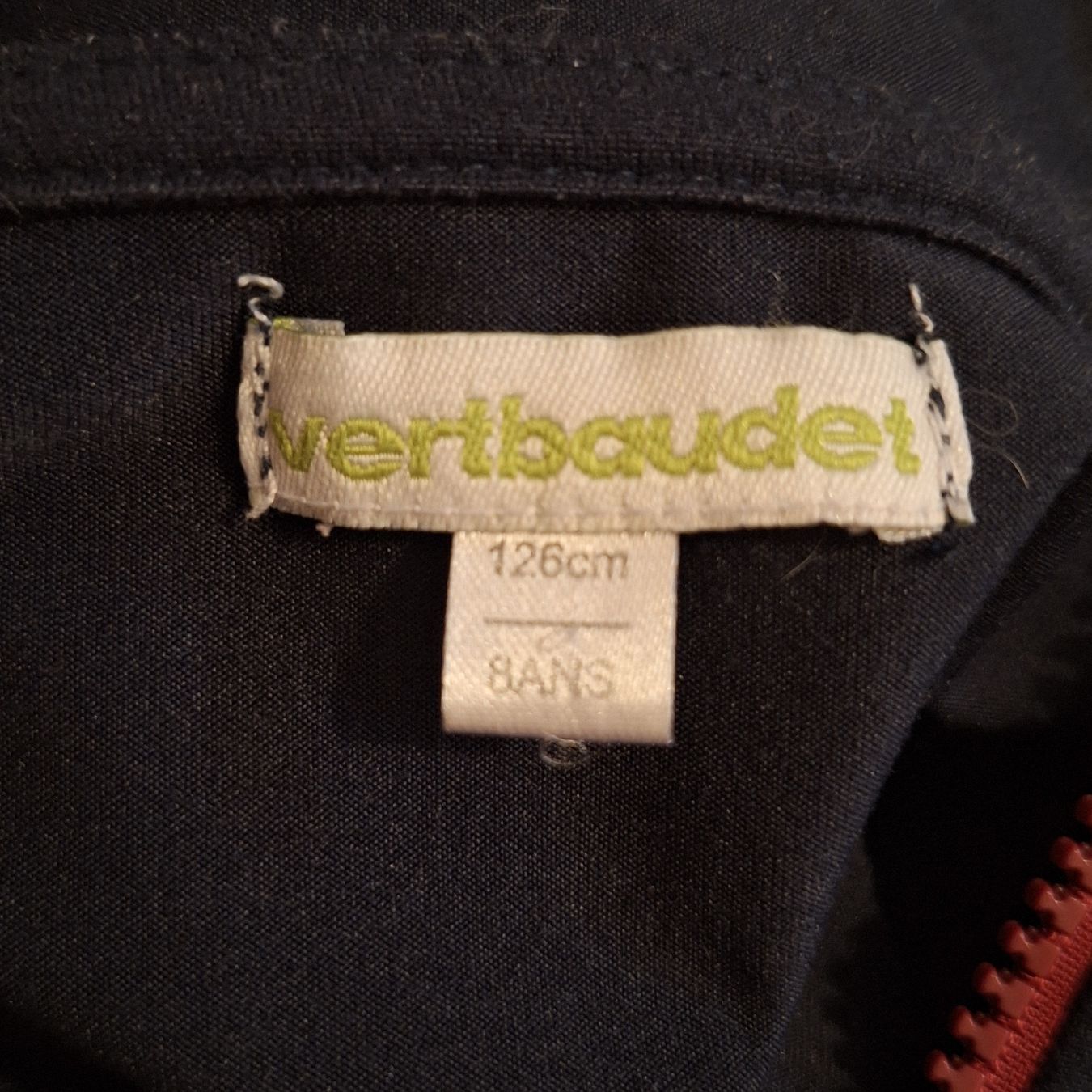 Vertbaudet Giacche & Cappotti: Vertbaudet Sweatjacke Gr. 126/8 Jahre – Usato da Richterswil venduto da C011 2