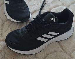 Adidas Laufschuhe schwarz Grösse 40 / US 9 (1x getragen)