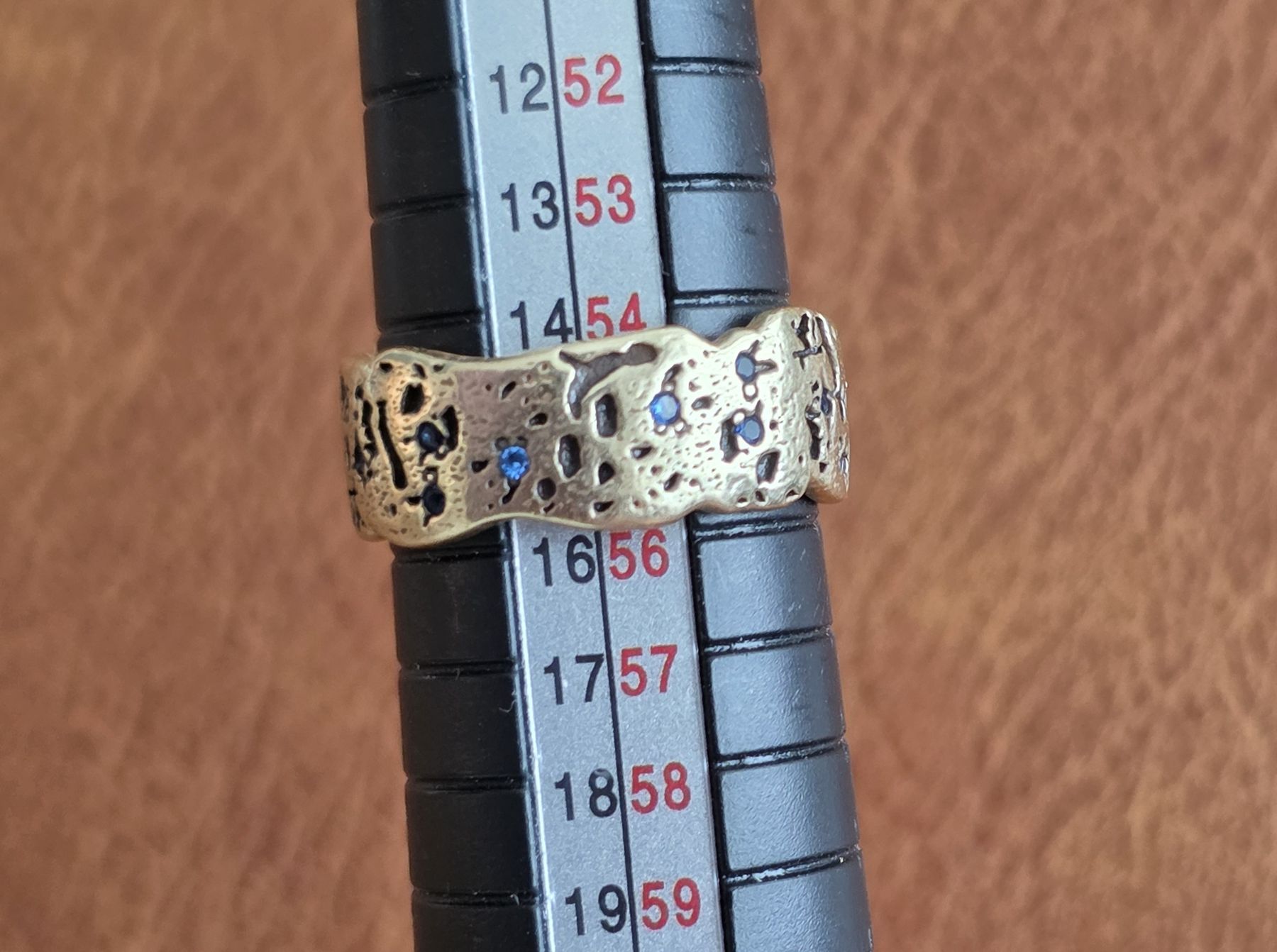 Anelli: Ring Goldfarben mit blauen Steinen – Nuovo (secondo la descrizione) da Rheinsulz venduto da Gilea 6