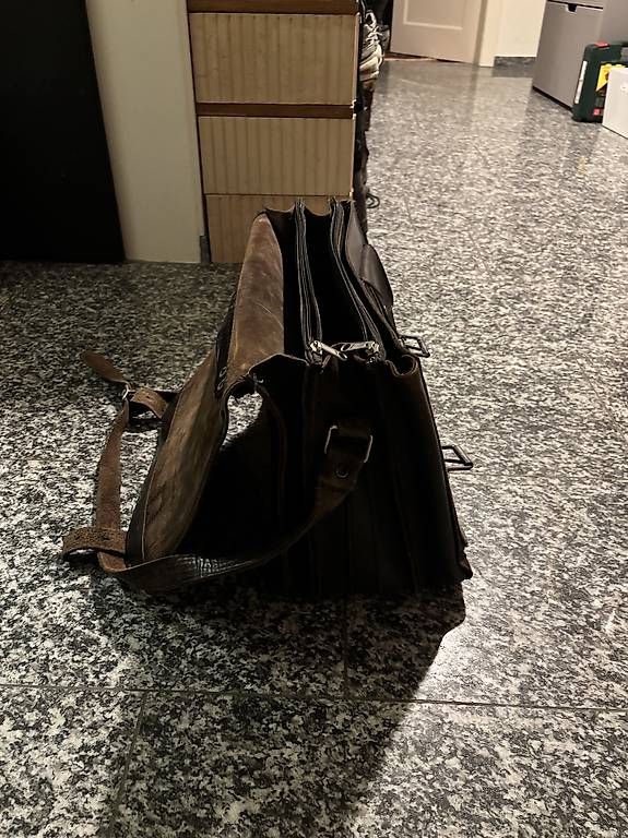 Valigie & Borse: Ledertasche, Umhängetasche – Usato da Zürich venduto da Chnuebster 2