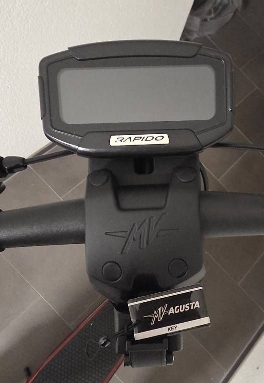 Veicoli elettrici: E-Scooter MV Augzsta Rapido Serie Oro – Usato da Wolfhalden venduto da Fbruce 2