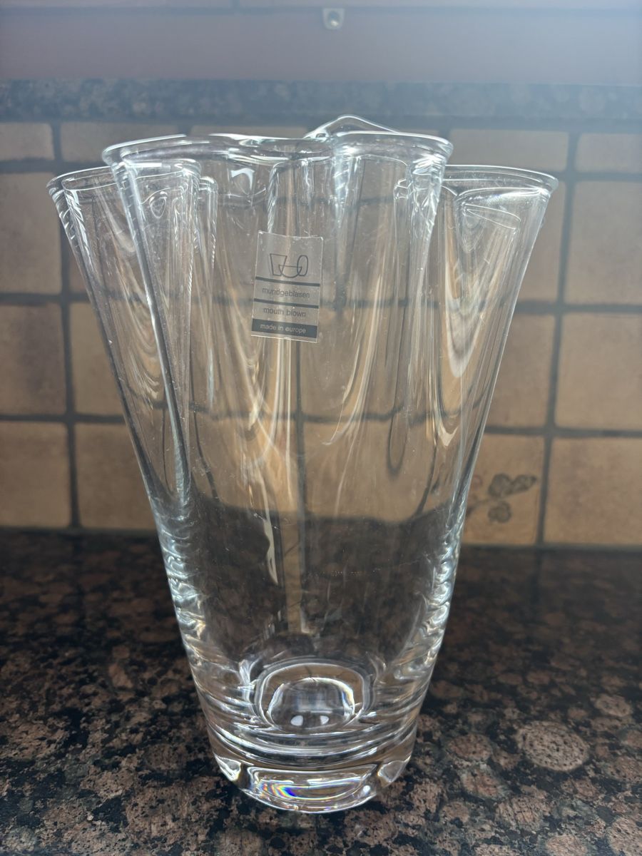 Vasi & Recipienti: Mundgeblasene Vase – Usato da Frutigen venduto da fly222