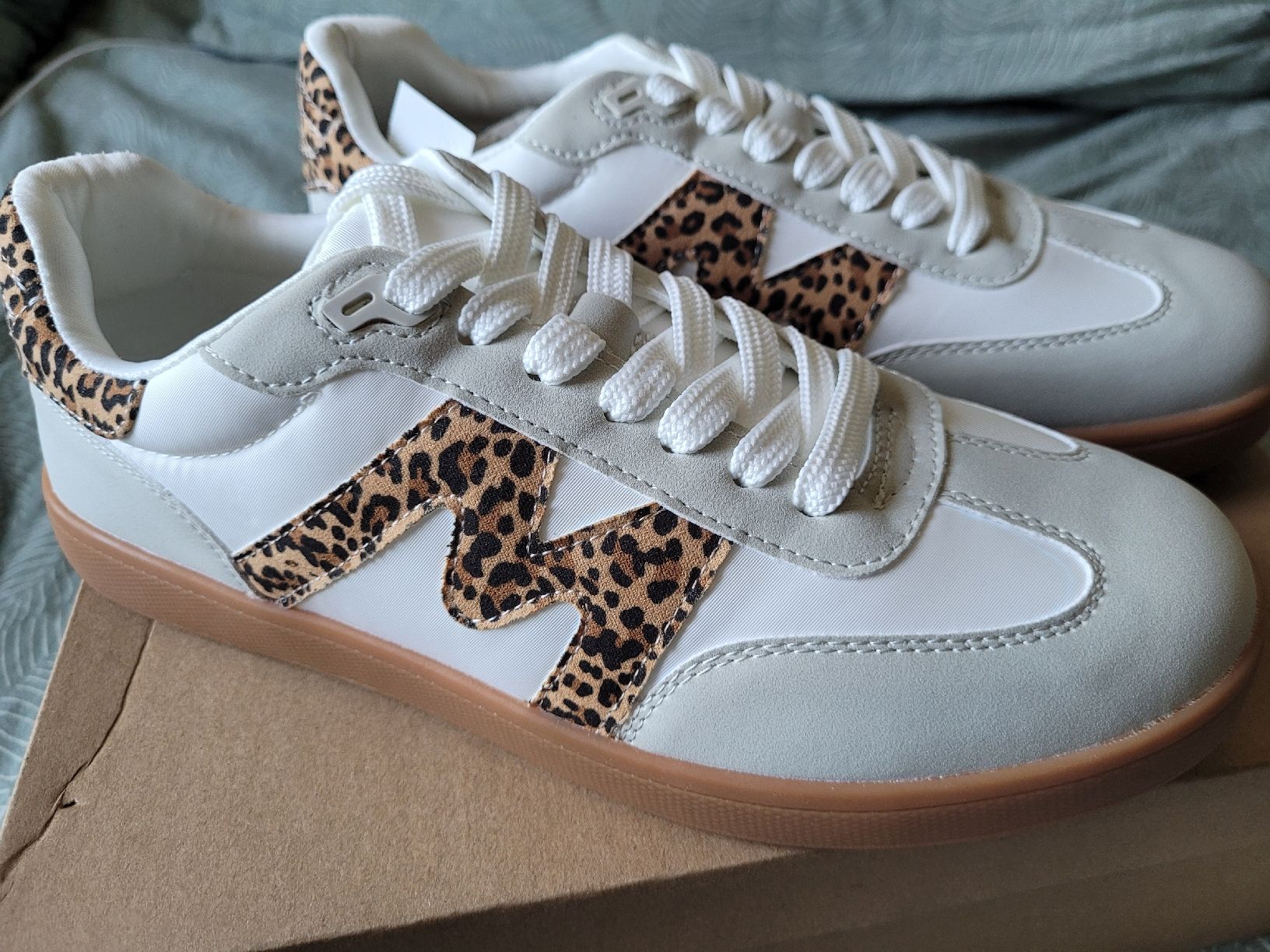 Steve Madden Chaussures femmes: Baskets Steve Madden- Gremlinn Tennis – Neuf avec emballage d'origine à Villars-sur-Glâne par m66_dch5 2