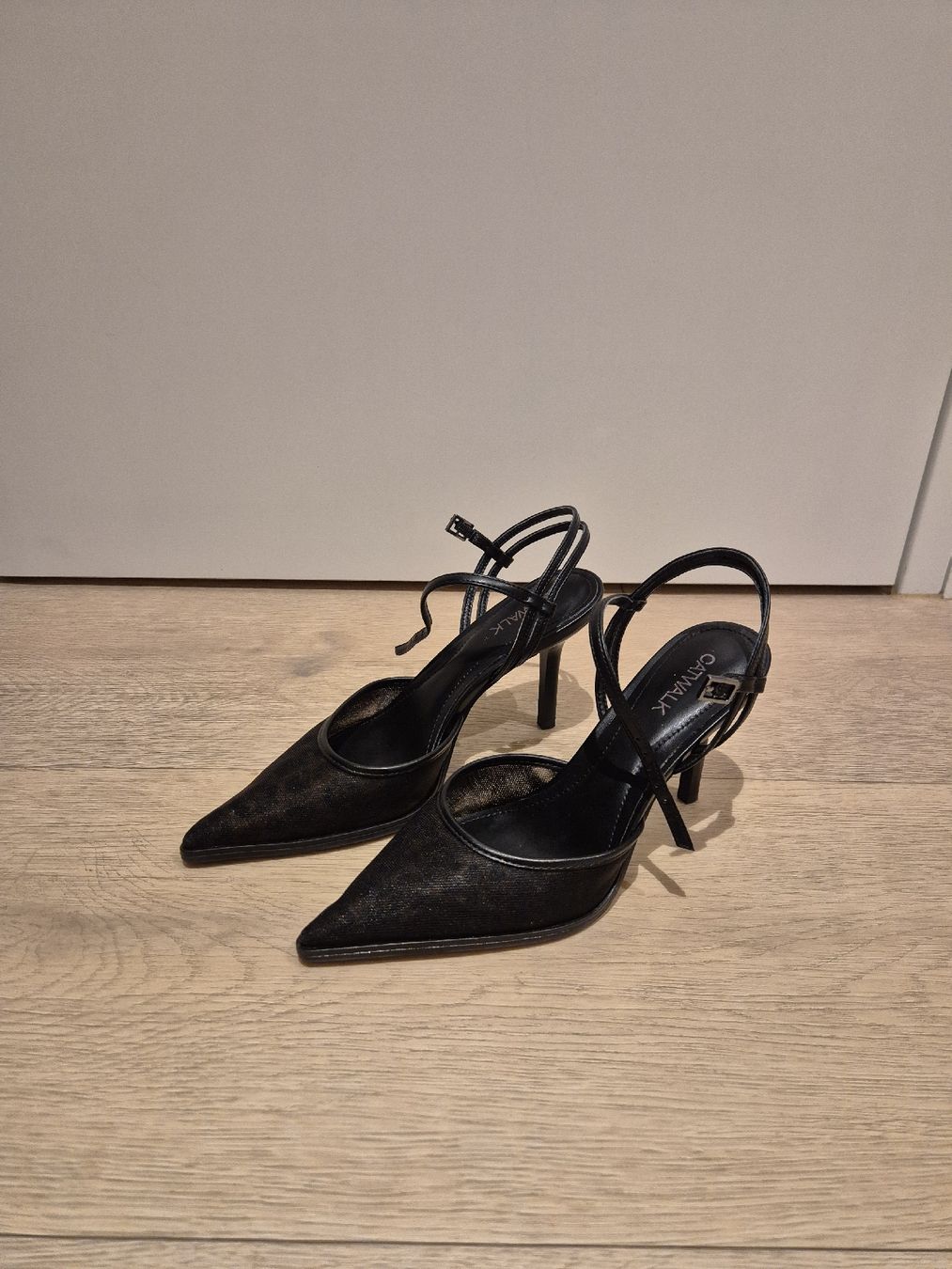 Scarpe da donna: Damenschuhe Pumps schwarz Leo-Muster Grösse 38 – Nuovo (secondo la descrizione) da Bürglen TG venduto da Isa_x4