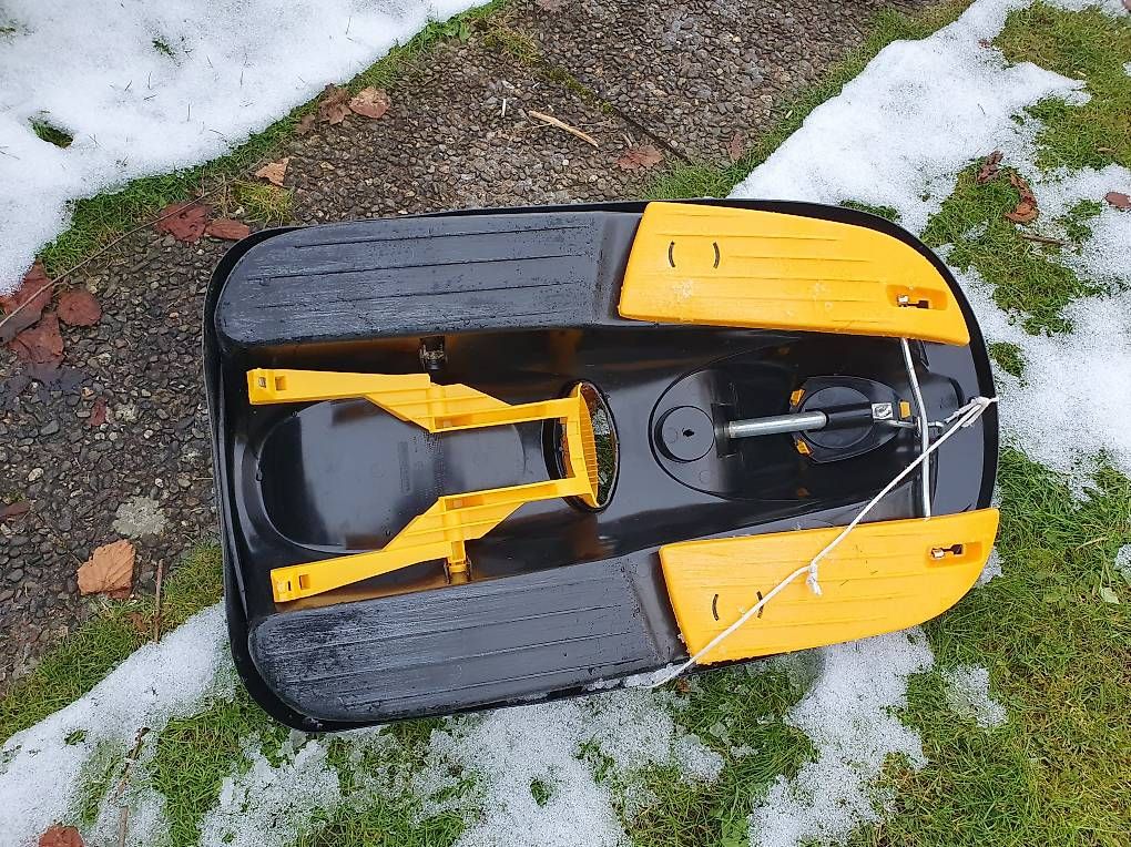 Veicoli per bambini: Beliebtester Bob in Luxusversion mit Lenkung – Usato da Schwyz venduto da Marhin 1