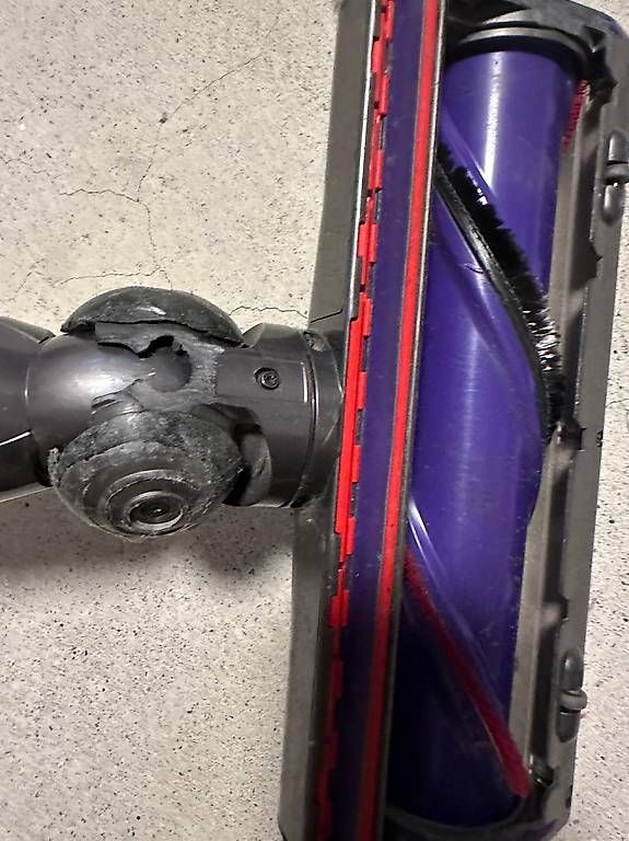 Aspirateurs & Accessoires: Dyson V10 absolut – D'occasion à Duillier par ant_8vvd 4