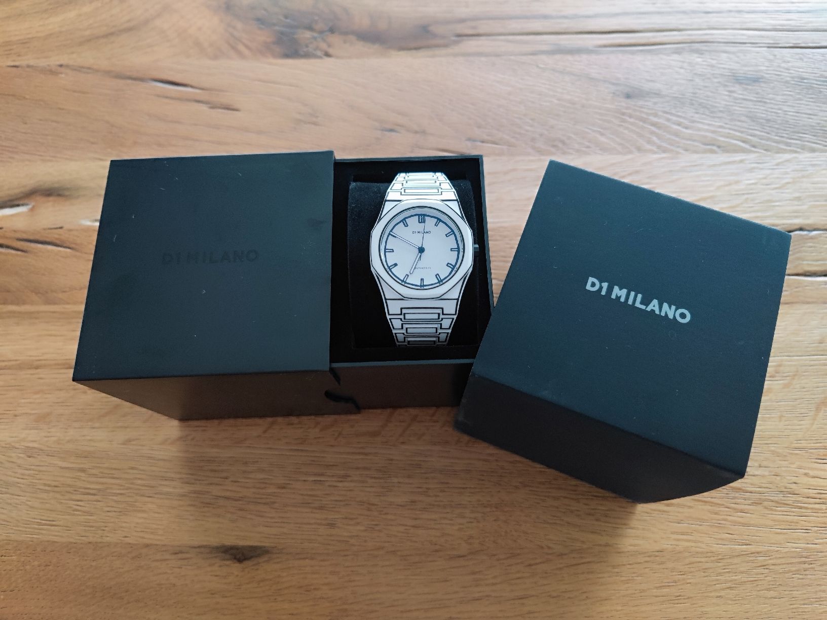 Orologi: D1 Milano Sketch White – Nuovo e nell'imballaggio originale da Wetzikon ZH venduto da masterzopp