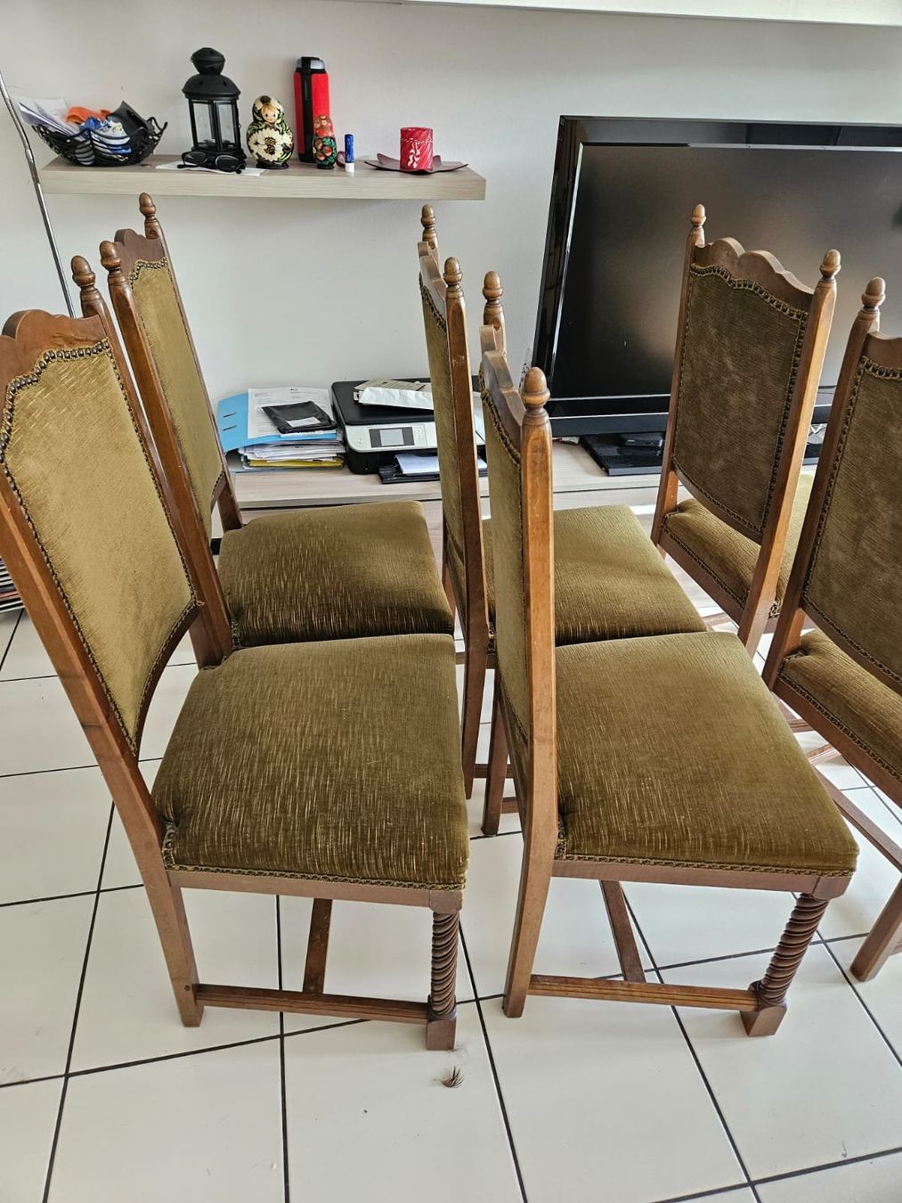 Sedie: 6 sedie in legno e velluto verde – Usato da Melano venduto da H-Sara 2